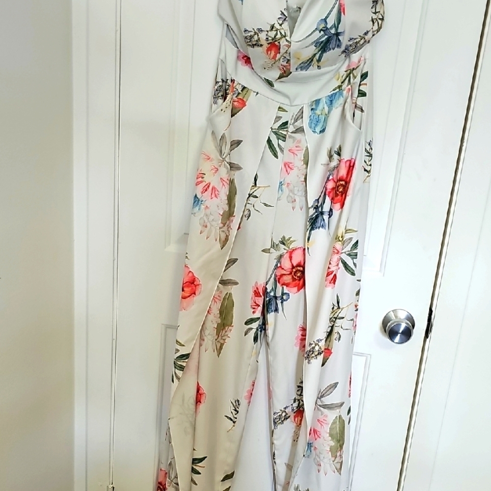 Floral Strapless Jumpsuit By Luxxel In A Meduim. Florial Print With Rear Zipper.